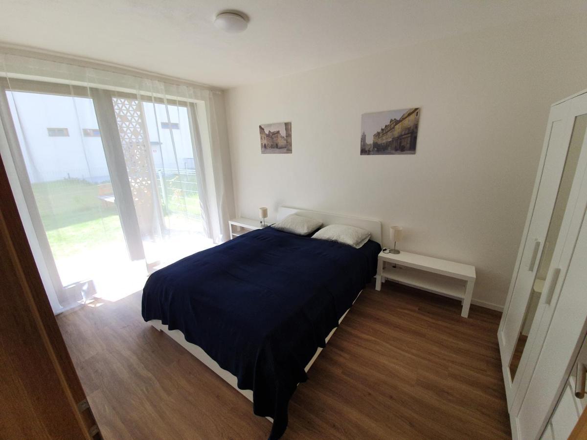 Modern Apartment With Terrace And Garage In The City Center Plzeň Extérieur photo