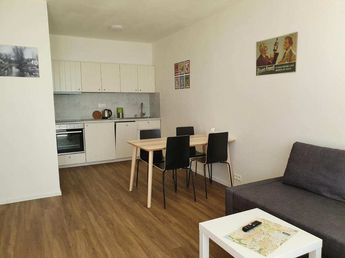 Modern Apartment With Terrace And Garage In The City Center Plzeň Extérieur photo